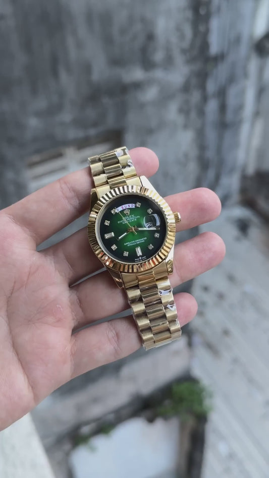 Role_x Gold Green Diamond Dial Watch